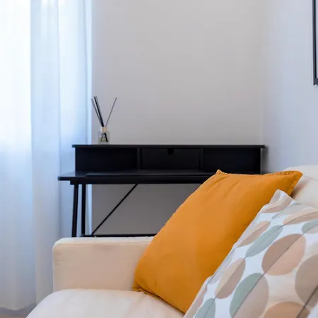 Apartment Navigli Porta Genova Eleganza E Comfort Nel Cuore Di
